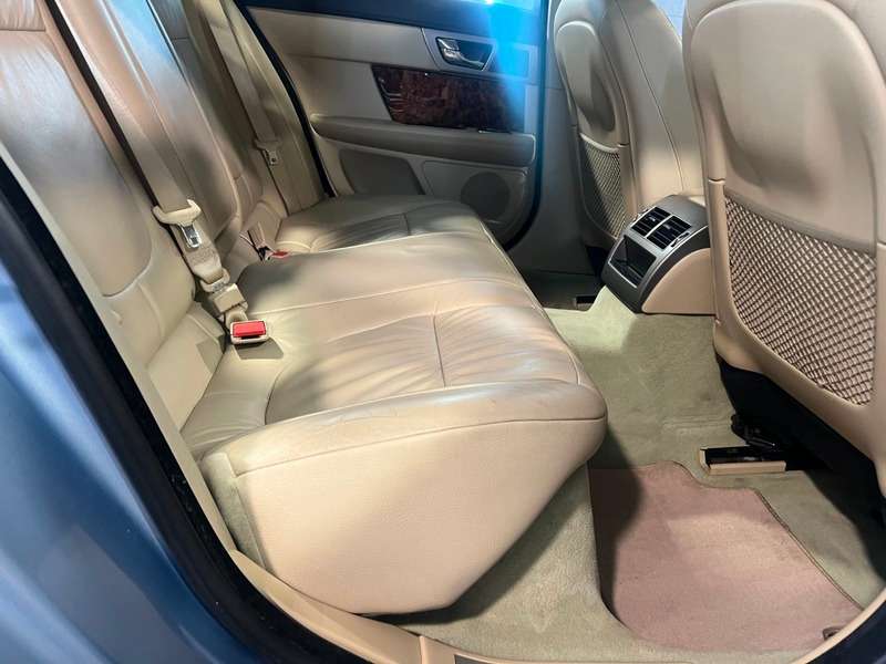 2009 JAGUAR XF 2009 JAGUAR XF