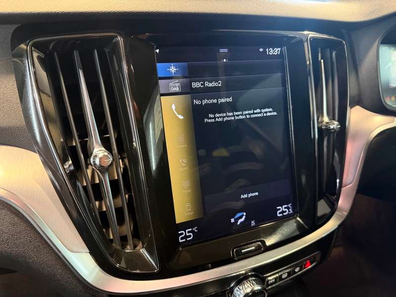 2019 VOLVO V60 2019 VOLVO V60