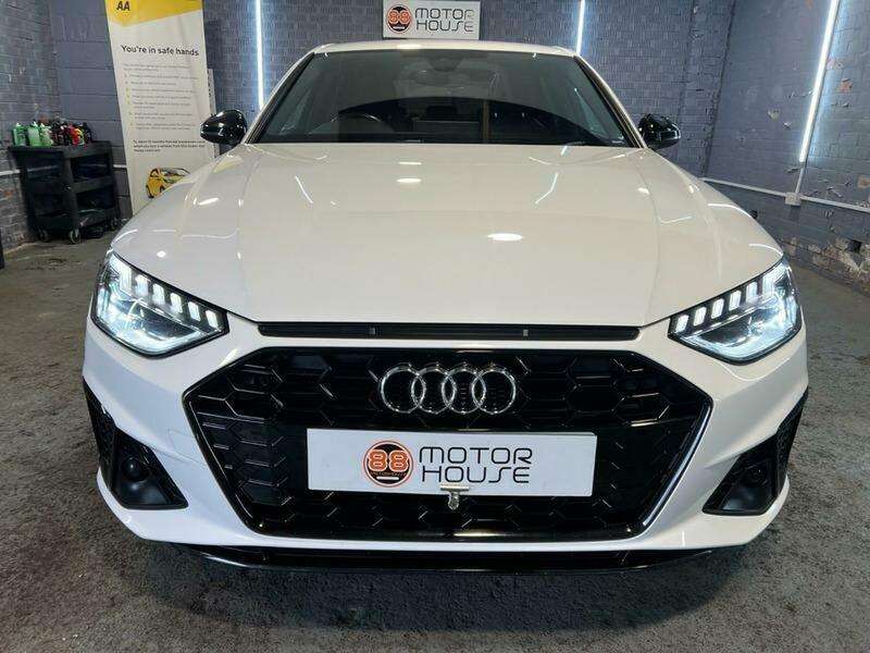 A 2020 AUDI A4 2.0 TFSI 35 Black Edition S Tronic Euro 6 (s/s) A 2020 AUDI A4 2.0 TFSI 35 Black Edition S Tronic Euro 6 (s/s)