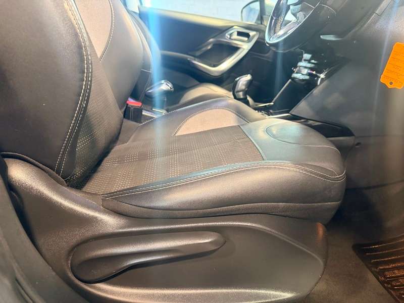 2017 PEUGEOT 2008 2017 PEUGEOT 2008
