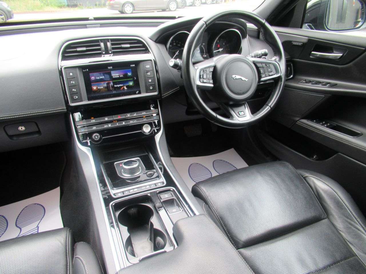 2017 JAGUAR XE 2017 JAGUAR XE