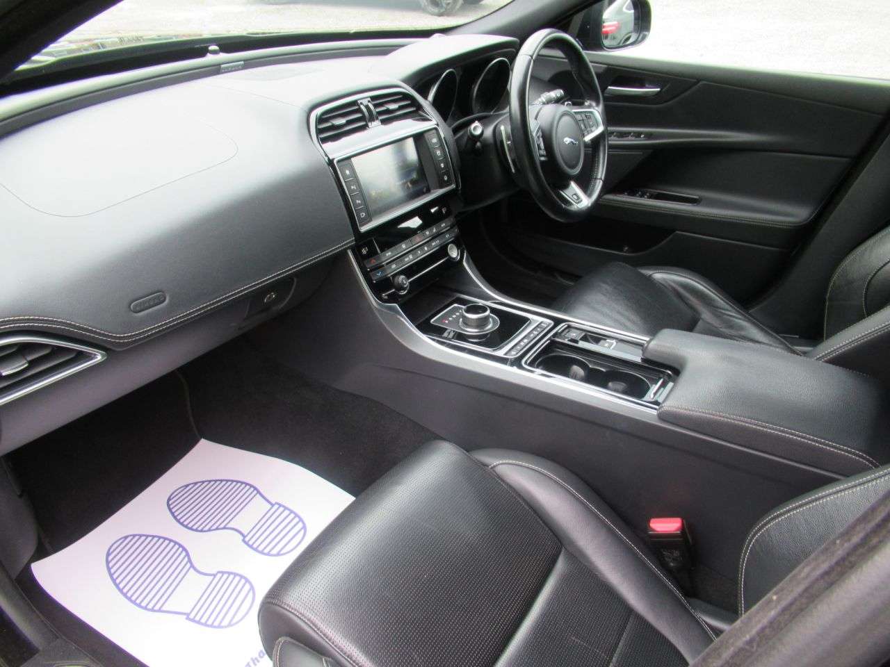 2017 JAGUAR XE 2017 JAGUAR XE