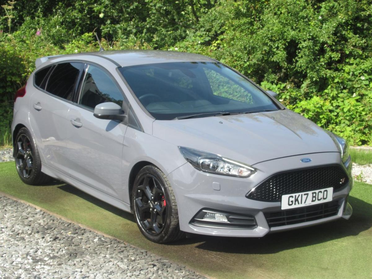 Check out this Ford Focus 2017 Petrol Manual
