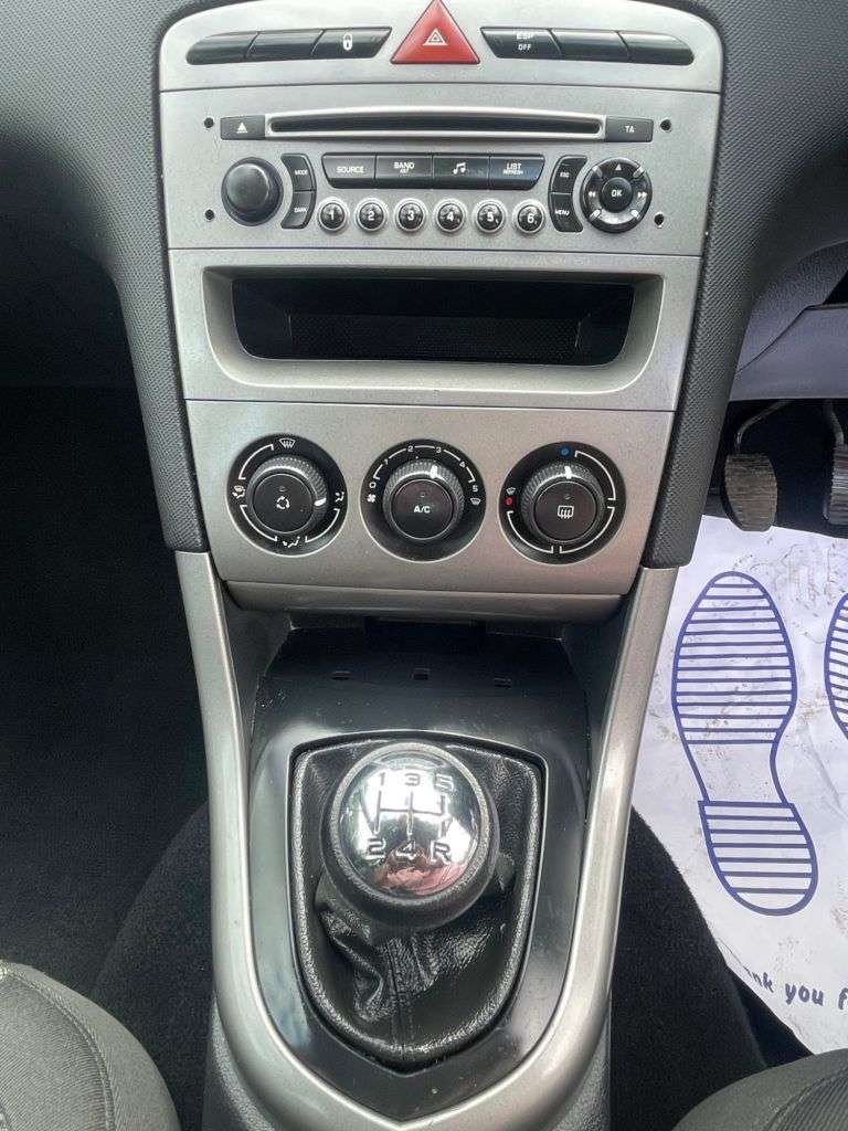 2013 PEUGEOT 308 2013 PEUGEOT 308