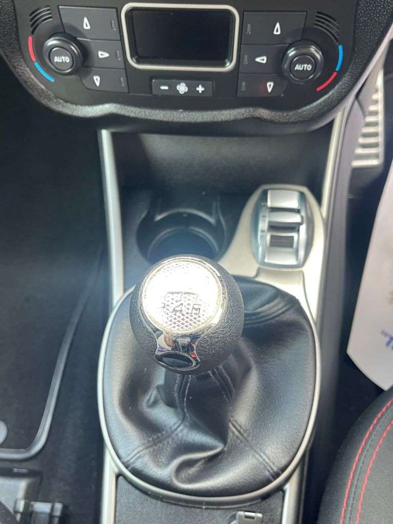 2015 ALFA ROMEO MITO 2015 ALFA ROMEO MITO