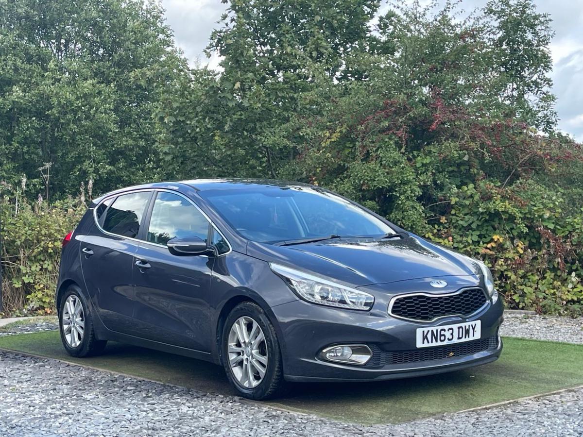 Check out this Kia Ceed 2013 Diesel Manual