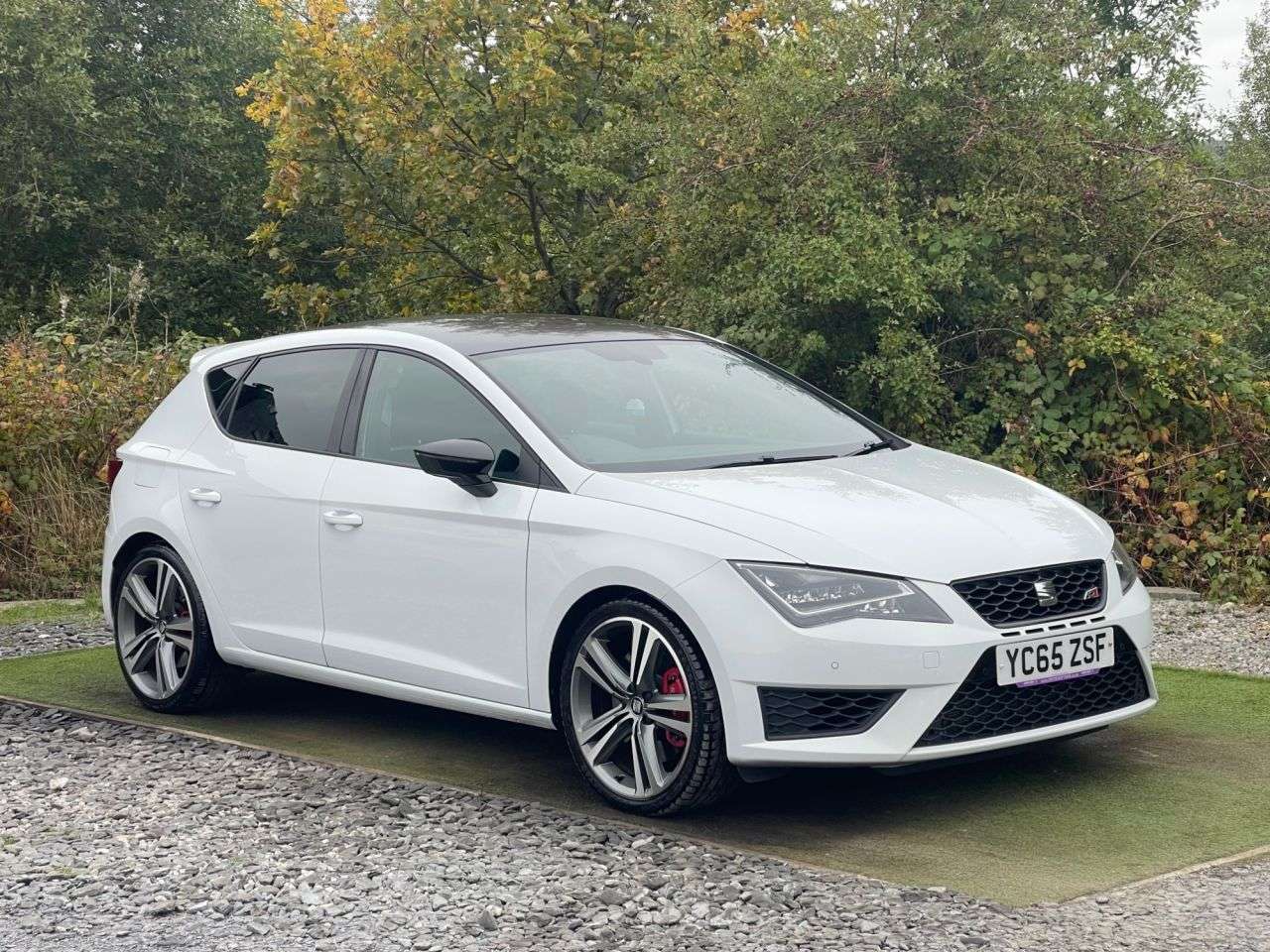 A 2015 SEAT LEON 2.0 TSI Cupra 280 Hatchback 5dr Petrol Manual Euro 6 (s/s) (280 ps) 6 MONTH A 2015 SEAT LEON 2.0 TSI Cupra 280 Hatchback 5dr Petrol Manual Euro 6 (s/s) (280 ps) 6 MONTH