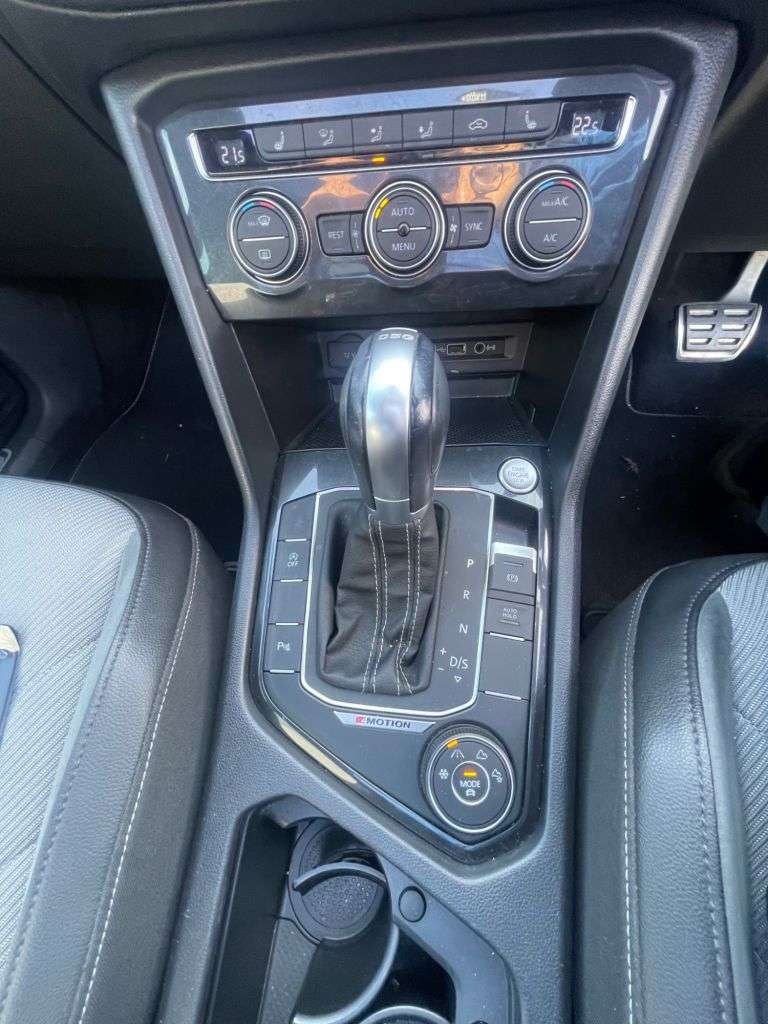 2018 VOLKSWAGEN TIGUAN 2018 VOLKSWAGEN TIGUAN