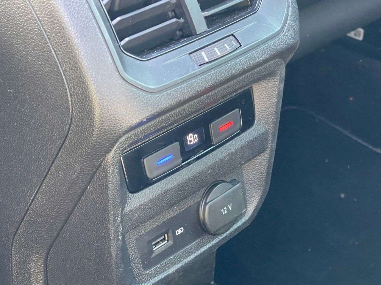 2018 VOLKSWAGEN TIGUAN 2018 VOLKSWAGEN TIGUAN