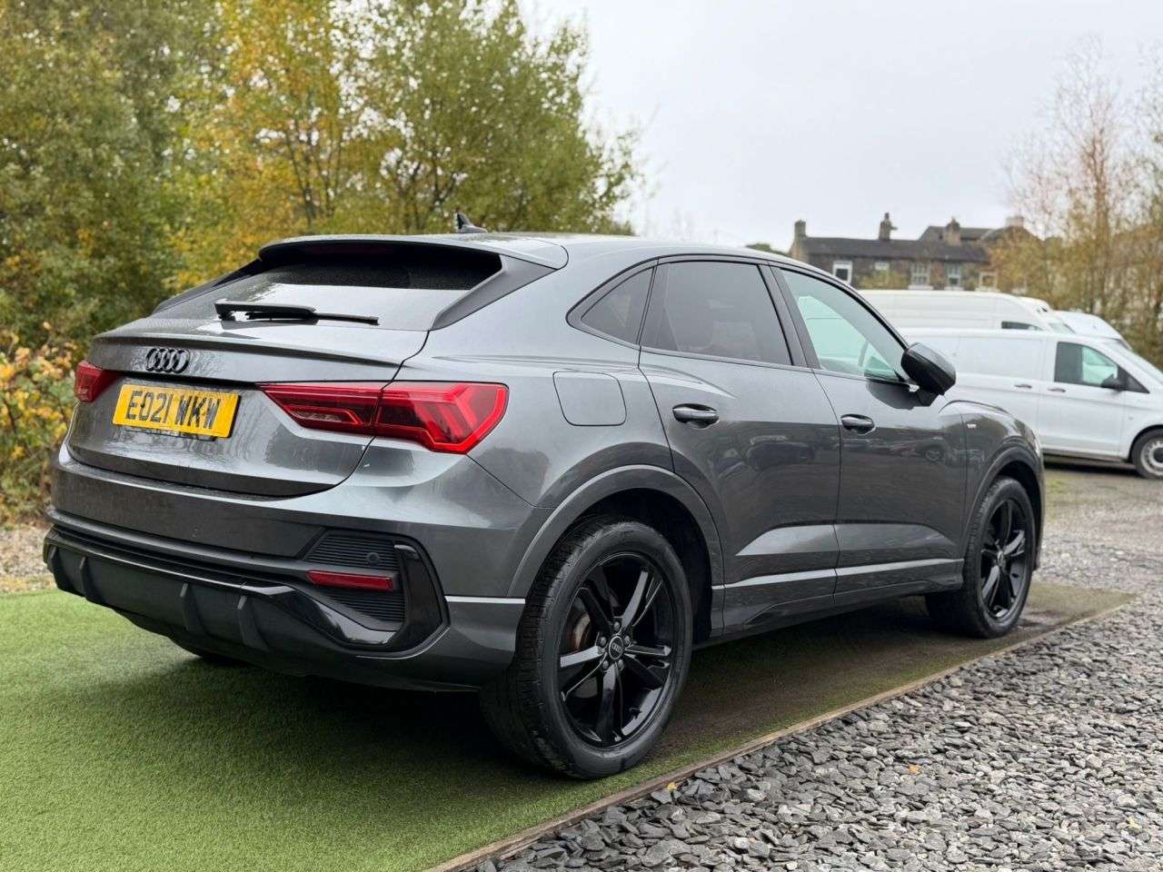 A 2021 AUDI Q3 1.5 TFSI CoD 35 S line Sportback 5dr Petrol S Tronic Euro 6 (s/s) (150 ps) A 2021 AUDI Q3 1.5 TFSI CoD 35 S line Sportback 5dr Petrol S Tronic Euro 6 (s/s) (150 ps)