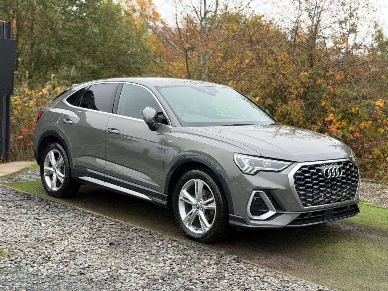 2020 AUDI Q3 2020 AUDI Q3