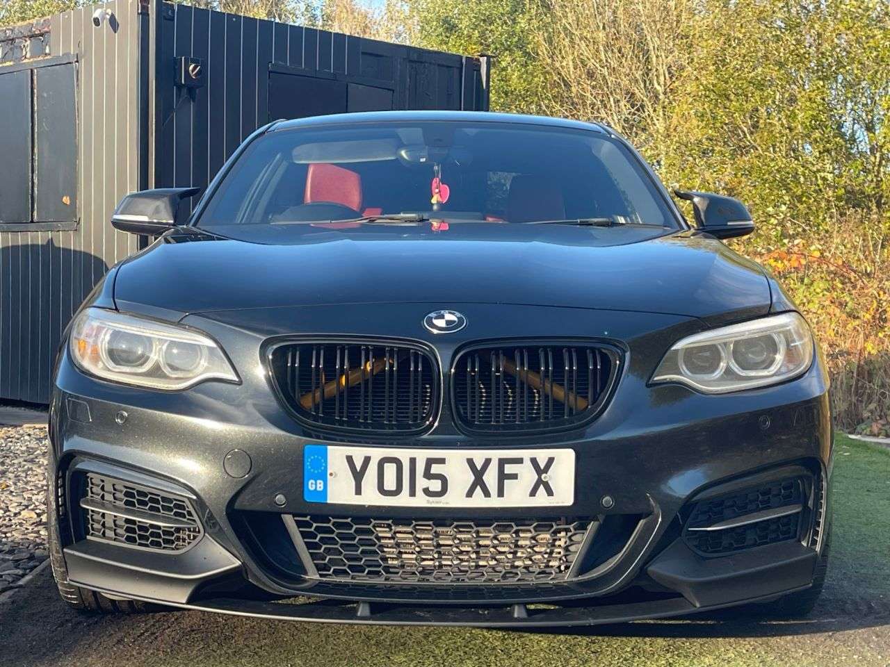 A 2015 BMW 2 SERIES 3.0 M235i Coupe 2dr Petrol Auto Euro 6 (s/s) (326 ps) CARBON FIBER INTERIOR A 2015 BMW 2 SERIES 3.0 M235i Coupe 2dr Petrol Auto Euro 6 (s/s) (326 ps) CARBON FIBER INTERIOR