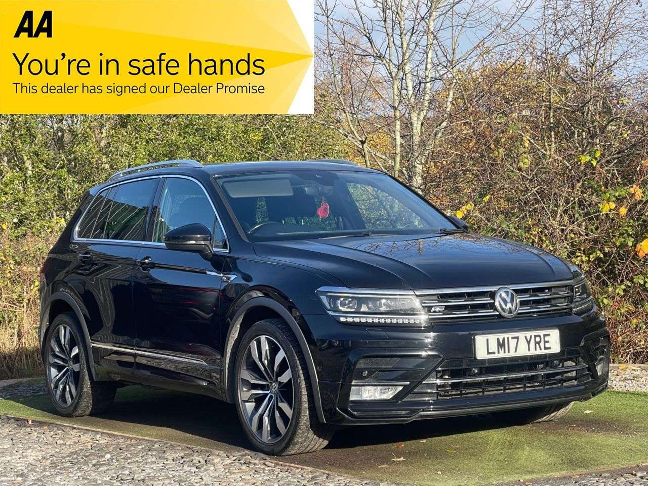 A 2017 VOLKSWAGEN TIGUAN 2.0 TDI BlueMotion Tech R-Line SUV 5dr Diesel DSG 4Motion Euro 6 (s/s) (150 A 2017 VOLKSWAGEN TIGUAN 2.0 TDI BlueMotion Tech R-Line SUV 5dr Diesel DSG 4Motion Euro 6 (s/s) (150