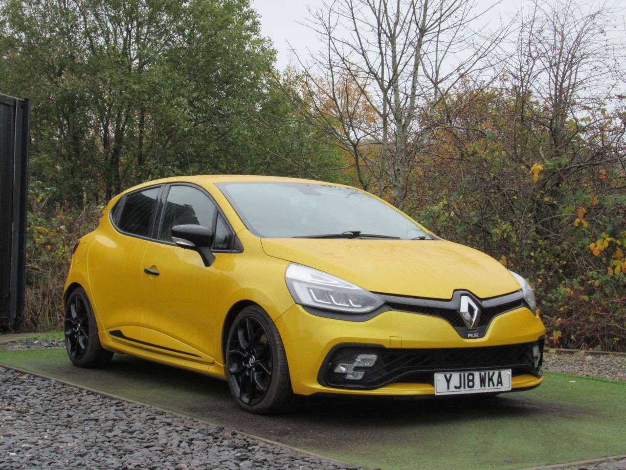 A 2018 RENAULT CLIO 1.6 TCe Renaultsport Nav Hatchback 5dr Petrol EDC Euro 6 (200 ps) BASE REFL A 2018 RENAULT CLIO 1.6 TCe Renaultsport Nav Hatchback 5dr Petrol EDC Euro 6 (200 ps) BASE REFL