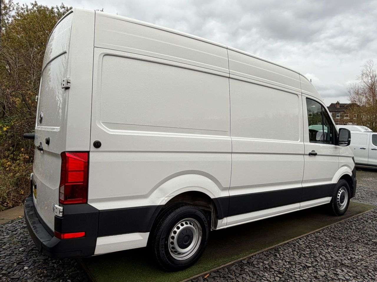 A 2020 VOLKSWAGEN CRAFTER 2.0 TDI CR35 Trendline Panel Van 5dr Diesel Manual FWD MWB Euro 6 (s/s) (14 A 2020 VOLKSWAGEN CRAFTER 2.0 TDI CR35 Trendline Panel Van 5dr Diesel Manual FWD MWB Euro 6 (s/s) (14
