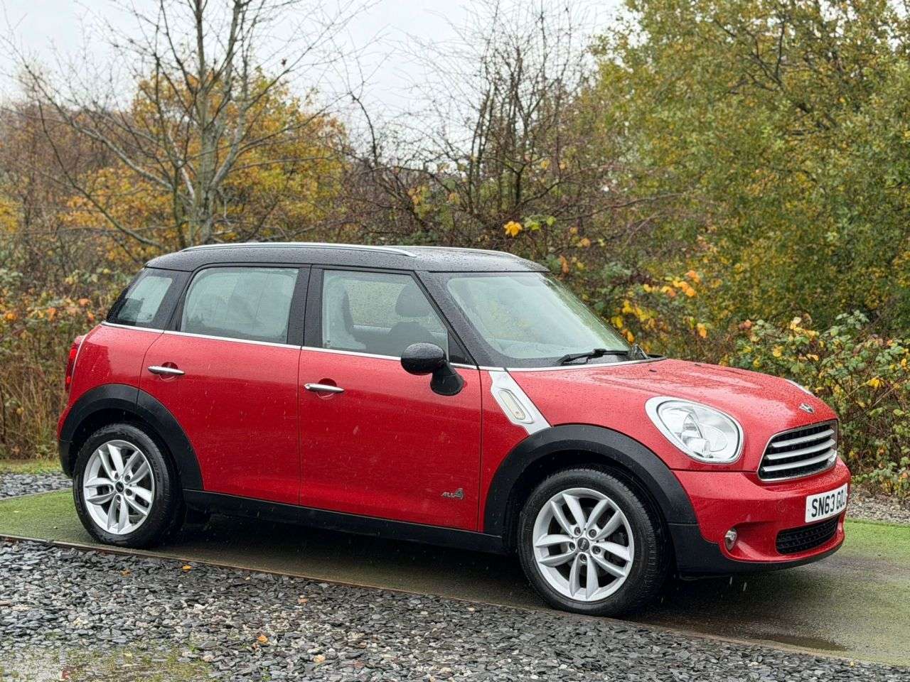 A 2013 MINI COUNTRYMAN 1.6 Cooper D SUV 5dr Diesel Manual ALL4 Euro 5 (s/s) (112 ps) A 2013 MINI COUNTRYMAN 1.6 Cooper D SUV 5dr Diesel Manual ALL4 Euro 5 (s/s) (112 ps)