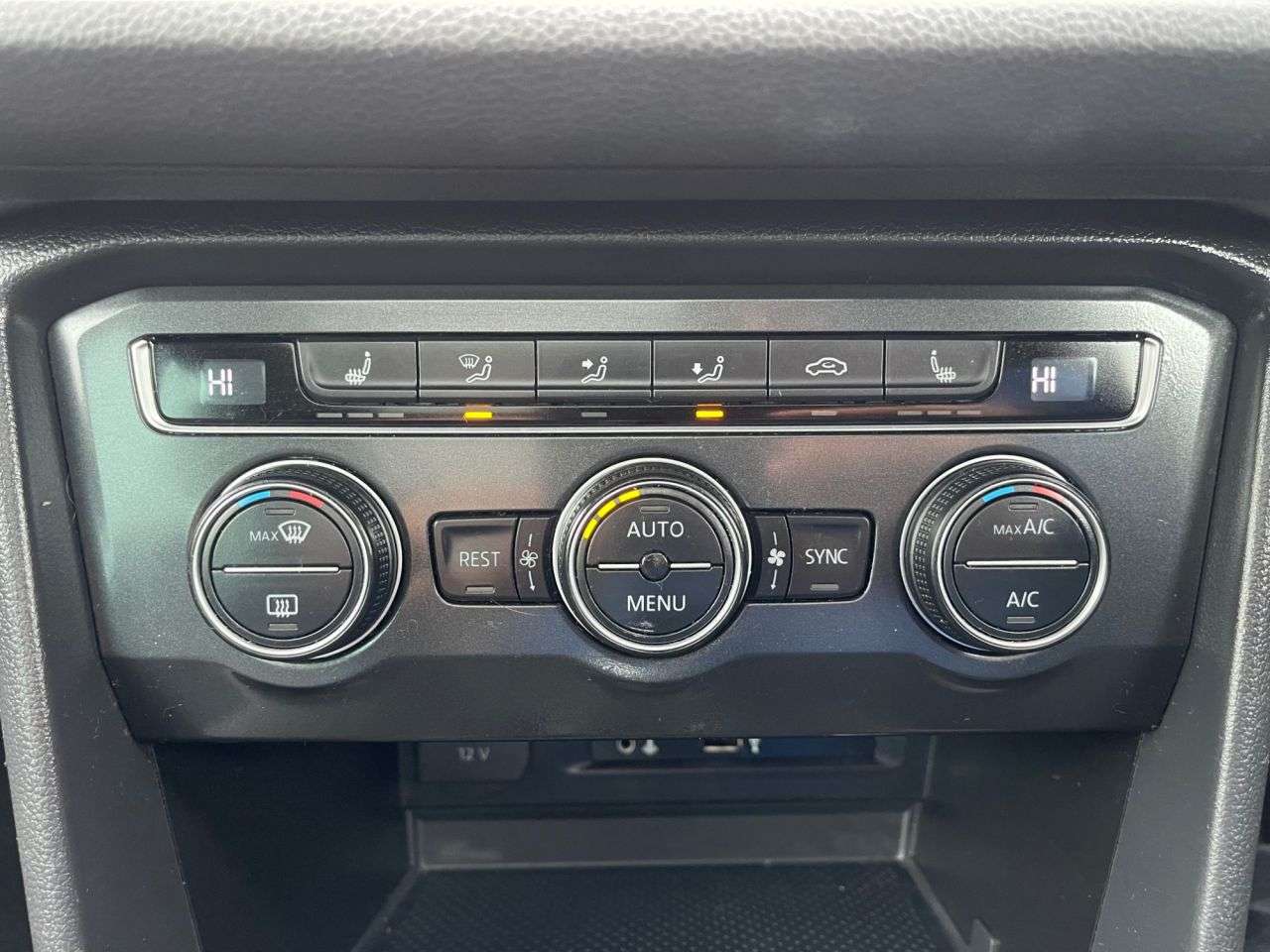 2017 VOLKSWAGEN TIGUAN 2017 VOLKSWAGEN TIGUAN