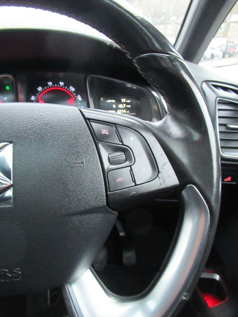 2017 DS AUTOMOBILES DS 5 2017 DS AUTOMOBILES DS 5