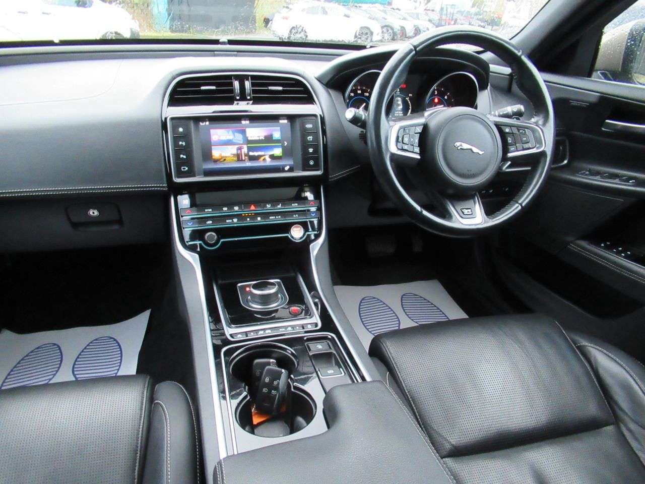 2017 JAGUAR XE 2017 JAGUAR XE