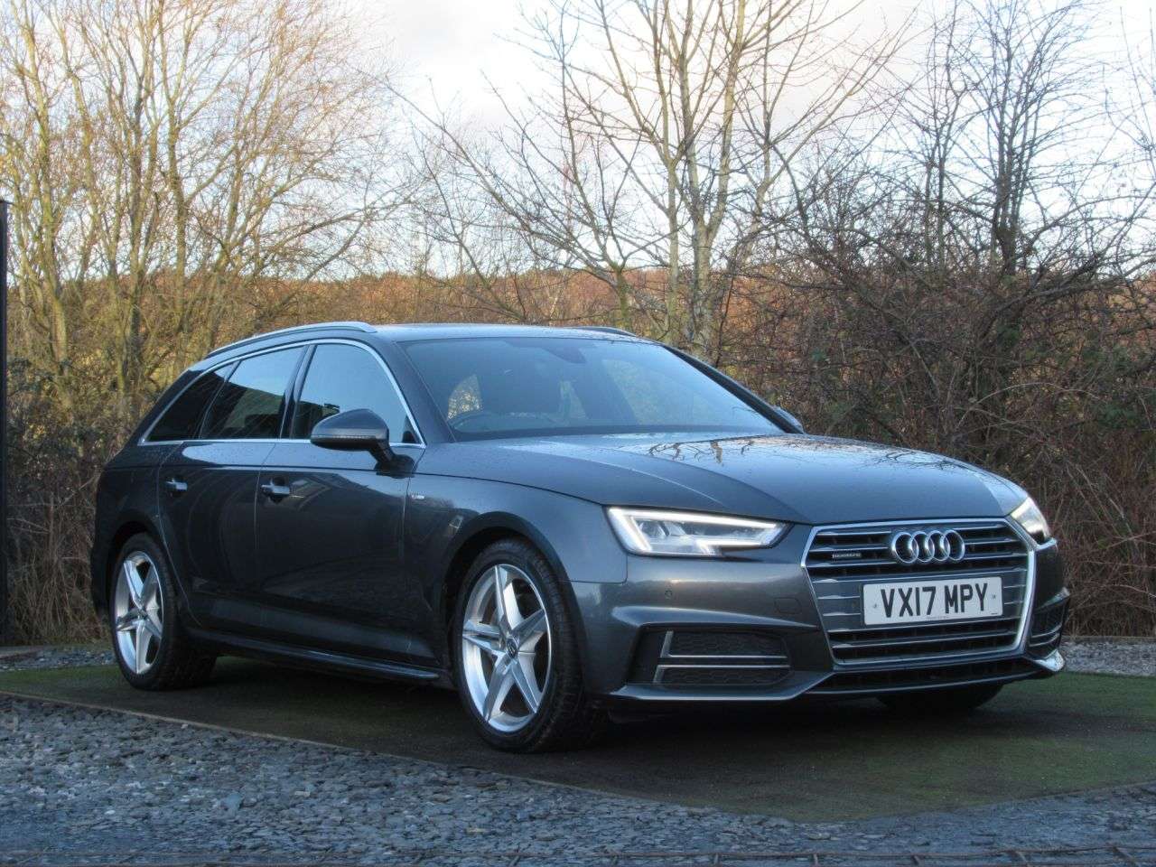 A 2017 AUDI A4 AVANT 2.0 TDI S line Estate 5dr Diesel S Tronic quattro Euro 6 (s/s) (190 ps) FRO A 2017 AUDI A4 AVANT 2.0 TDI S line Estate 5dr Diesel S Tronic quattro Euro 6 (s/s) (190 ps) FRO