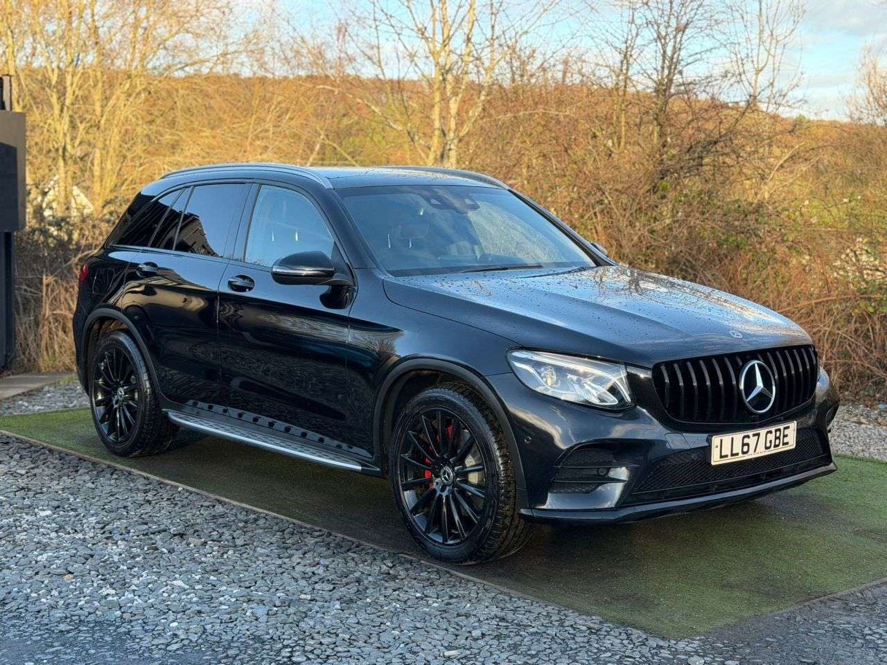 A 2017 MERCEDES-BENZ GLC 2.1 GLC220d AMG Line (Premium Plus) SUV 5dr Diesel G-Tronic 4MATIC Euro 6 ( A 2017 MERCEDES-BENZ GLC 2.1 GLC220d AMG Line (Premium Plus) SUV 5dr Diesel G-Tronic 4MATIC Euro 6 (