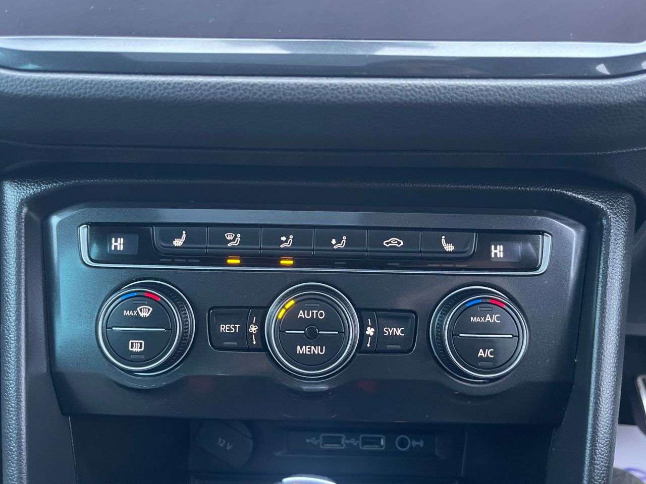 2018 VOLKSWAGEN TIGUAN 2018 VOLKSWAGEN TIGUAN