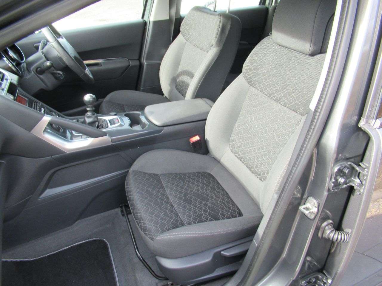 2014 PEUGEOT 3008 2014 PEUGEOT 3008