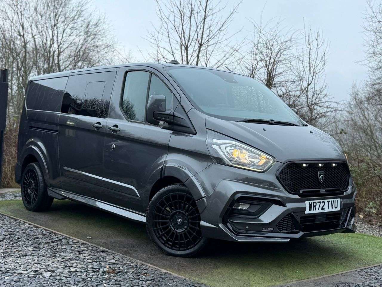 A 2022 FORD TRANSIT CUSTOM 2.0 320 EcoBlue Limited Crew Van Double Cab 5dr Diesel Auto L2 H1 Euro 6 (1 A 2022 FORD TRANSIT CUSTOM 2.0 320 EcoBlue Limited Crew Van Double Cab 5dr Diesel Auto L2 H1 Euro 6 (1