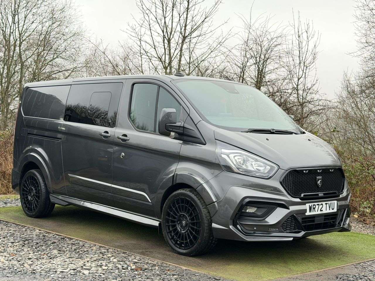 A 2022 FORD TRANSIT CUSTOM 2.0 320 EcoBlue Limited Crew Van Double Cab 5dr Diesel Auto L2 H1 Euro 6 (1 A 2022 FORD TRANSIT CUSTOM 2.0 320 EcoBlue Limited Crew Van Double Cab 5dr Diesel Auto L2 H1 Euro 6 (1