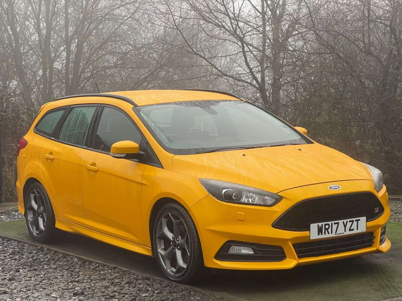 A 2017 FORD FOCUS 2.0 TDCi ST-3 Estate 5dr Diesel Manual Euro 6 (s/s) (185 ps) VERSATILE DIES A 2017 FORD FOCUS 2.0 TDCi ST-3 Estate 5dr Diesel Manual Euro 6 (s/s) (185 ps) VERSATILE DIES