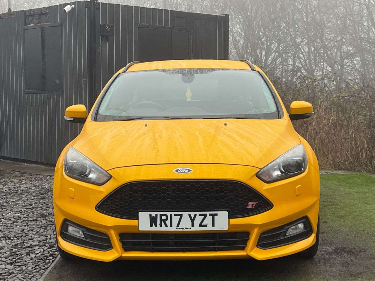 A 2017 FORD FOCUS 2.0 TDCi ST-3 Estate 5dr Diesel Manual Euro 6 (s/s) (185 ps) VERSATILE DIES A 2017 FORD FOCUS 2.0 TDCi ST-3 Estate 5dr Diesel Manual Euro 6 (s/s) (185 ps) VERSATILE DIES