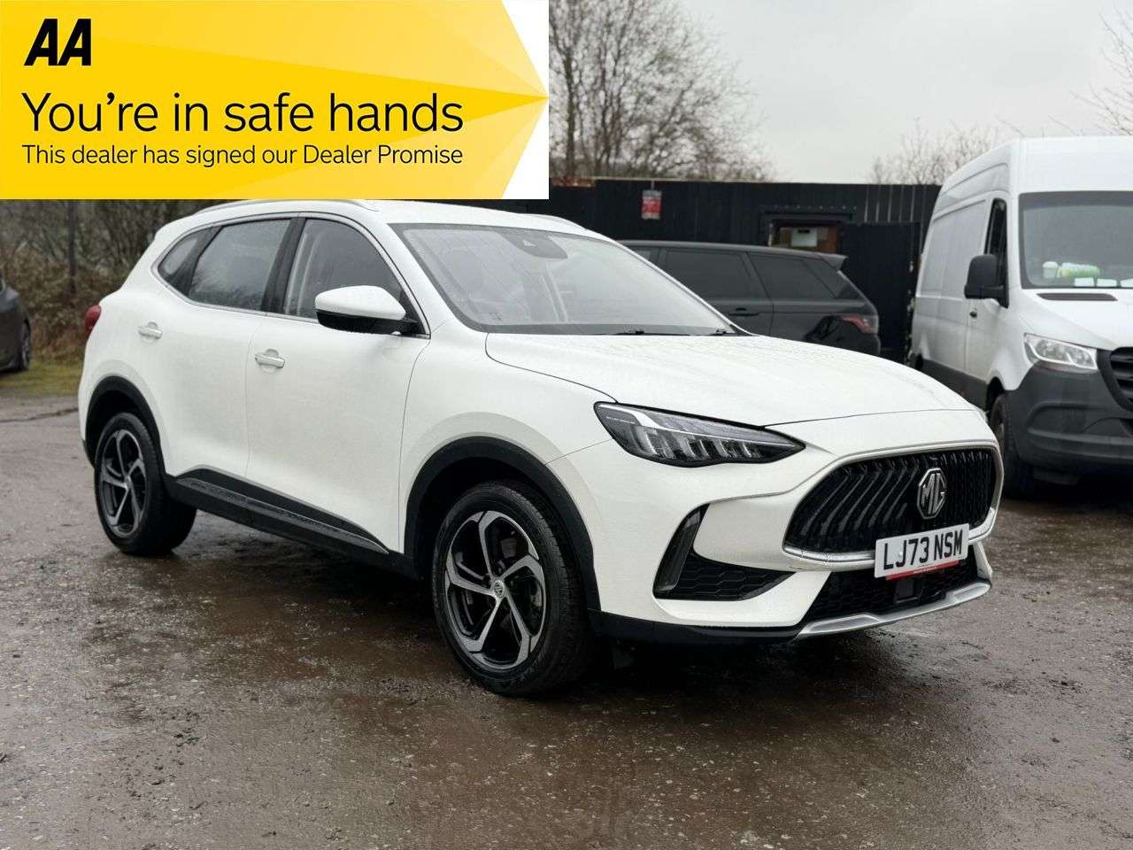A 2023 MG MG HS 1.5 T-GDI SE SUV 5dr Petrol Manual Euro 6 (s/s) (162 ps) SAT NAV REAR CAMER A 2023 MG MG HS 1.5 T-GDI SE SUV 5dr Petrol Manual Euro 6 (s/s) (162 ps) SAT NAV REAR CAMER