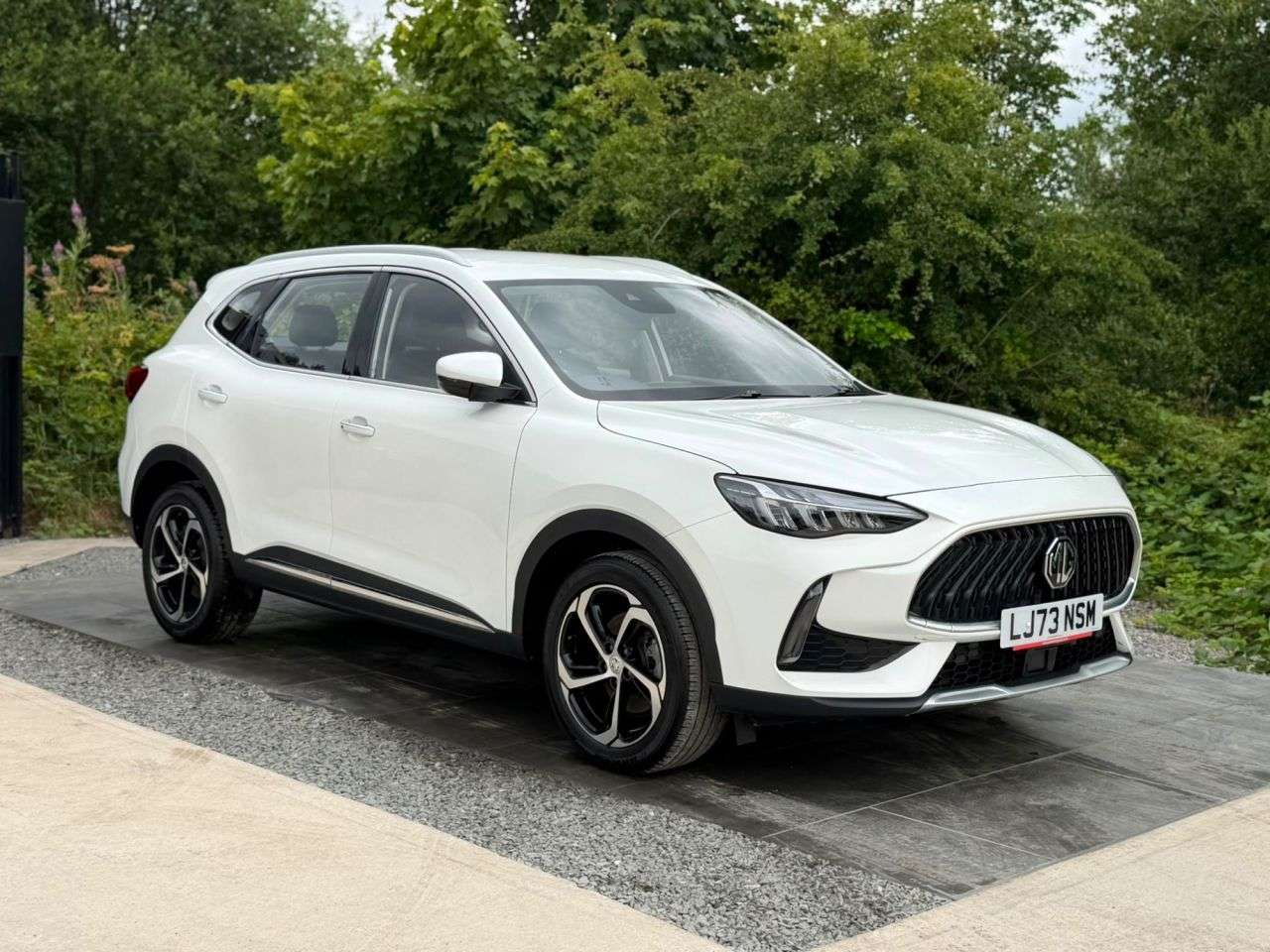 A 2023 MG MG HS 1.5 T-GDI SE SUV 5dr Petrol Manual Euro 6 (s/s) (162 ps) SAT NAV REAR CAMER A 2023 MG MG HS 1.5 T-GDI SE SUV 5dr Petrol Manual Euro 6 (s/s) (162 ps) SAT NAV REAR CAMER