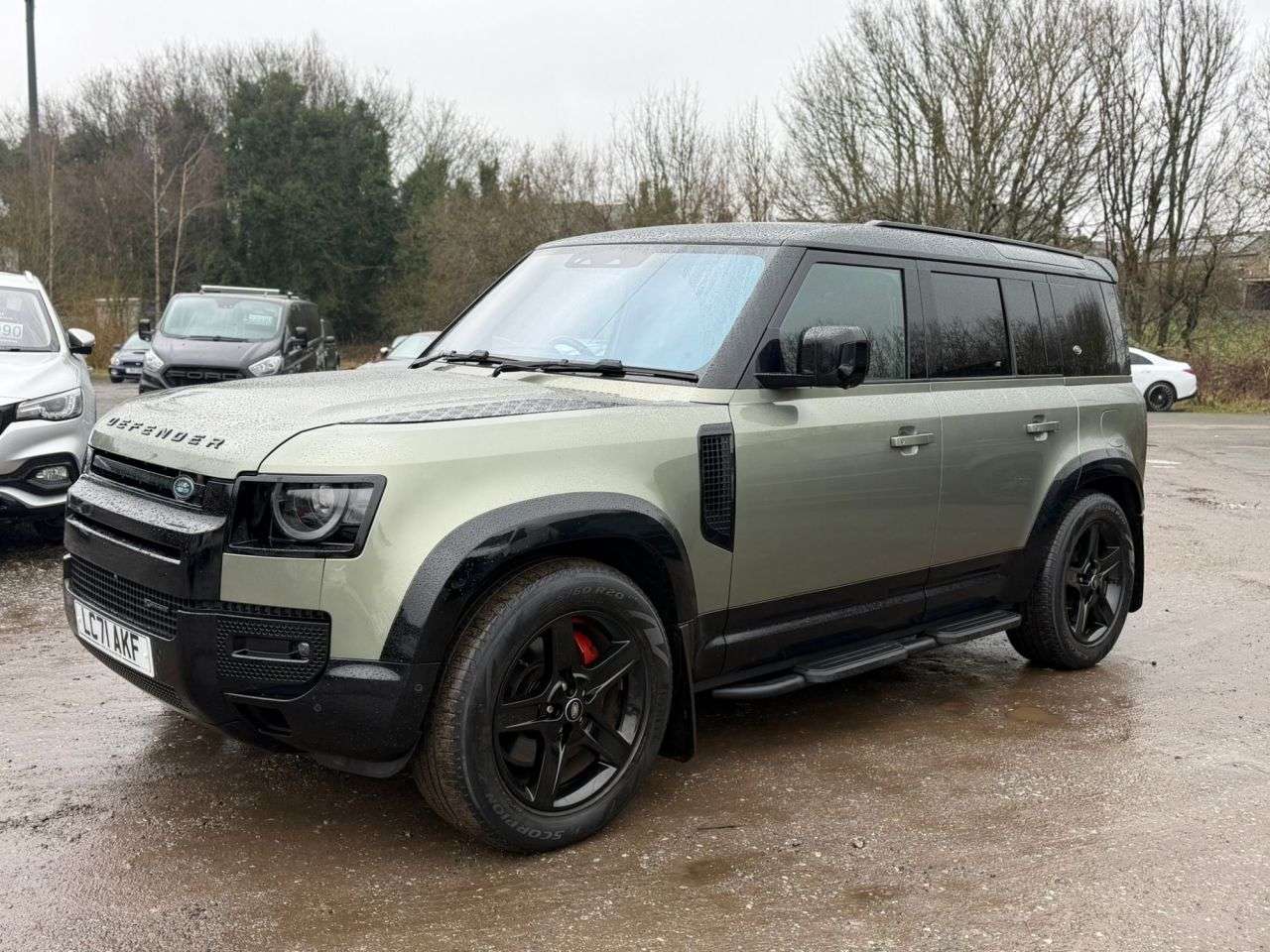 A 2021 LAND ROVER DEFENDER 2.0 P400e 15.4kWh X-Dynamic SE SUV 5dr Petrol Plug-in Hybrid Auto 4WD Euro A 2021 LAND ROVER DEFENDER 2.0 P400e 15.4kWh X-Dynamic SE SUV 5dr Petrol Plug-in Hybrid Auto 4WD Euro