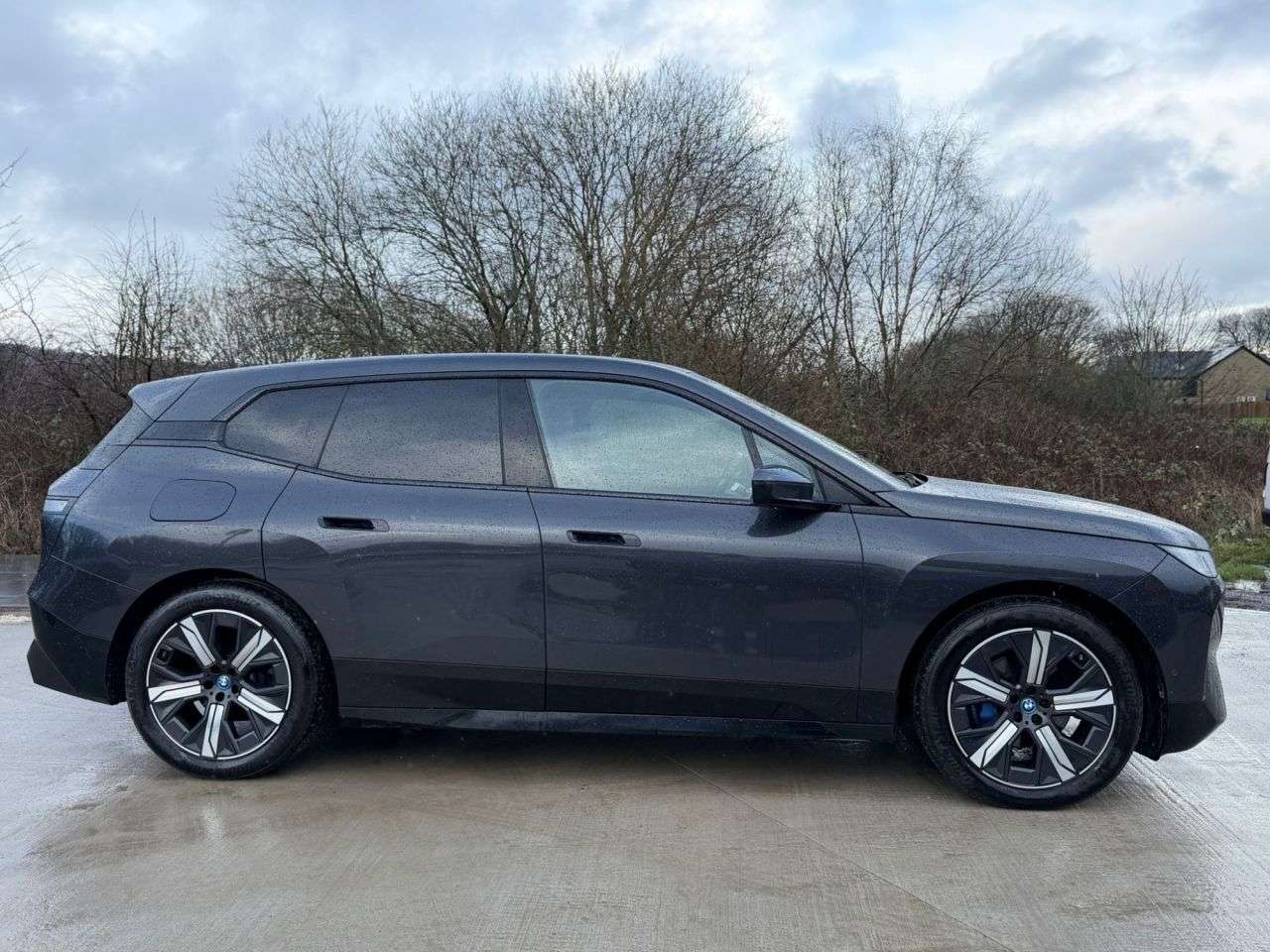 A 2022 BMW IX 40 76.6kWh M Sport SUV 5dr Electric Auto xDrive (326 ps) EXCELLENT SERVICE A 2022 BMW IX 40 76.6kWh M Sport SUV 5dr Electric Auto xDrive (326 ps) EXCELLENT SERVICE