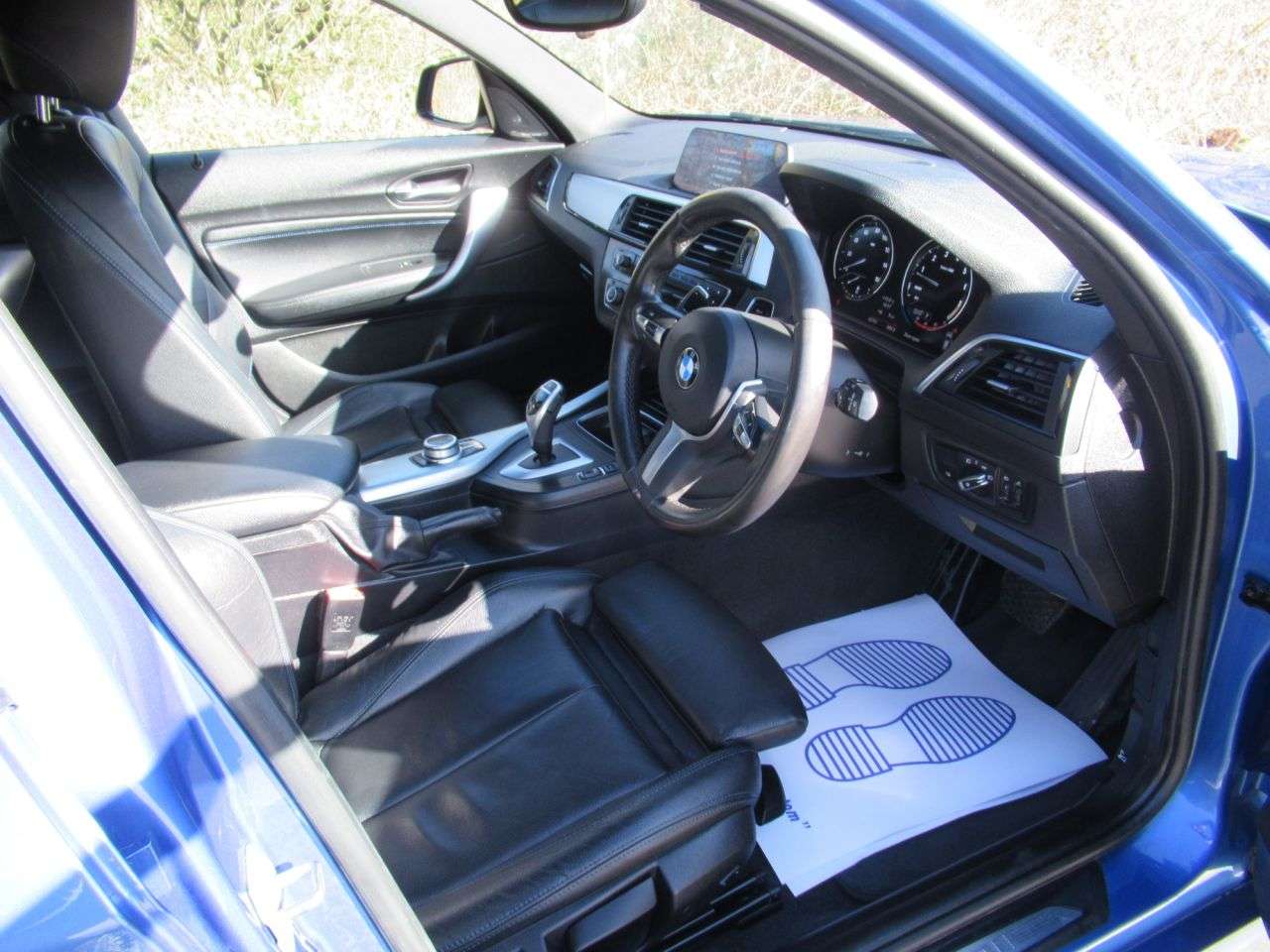 A 2019 BMW 1 SERIES 3.0 M140i GPF Shadow Edition Hatchback 5dr Petrol Auto Euro 6 (s/s) (340 ps A 2019 BMW 1 SERIES 3.0 M140i GPF Shadow Edition Hatchback 5dr Petrol Auto Euro 6 (s/s) (340 ps