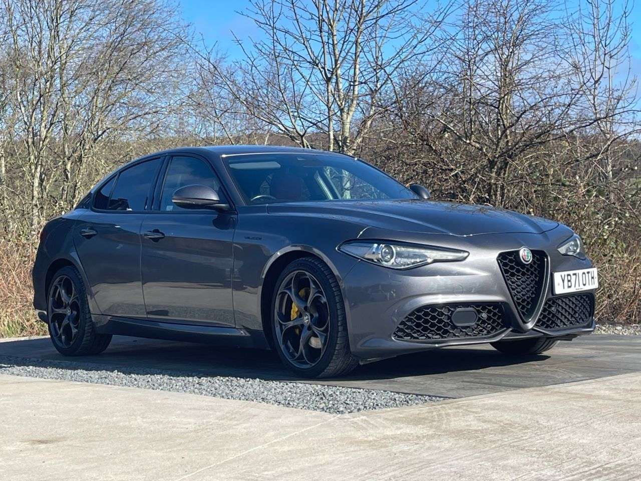 A 2022 ALFA ROMEO GIULIA 2.0T Veloce Saloon 4dr Petrol GPF Auto Euro 6 (s/s) (280 ps) PARKING ASSIST A 2022 ALFA ROMEO GIULIA 2.0T Veloce Saloon 4dr Petrol GPF Auto Euro 6 (s/s) (280 ps) PARKING ASSIST
