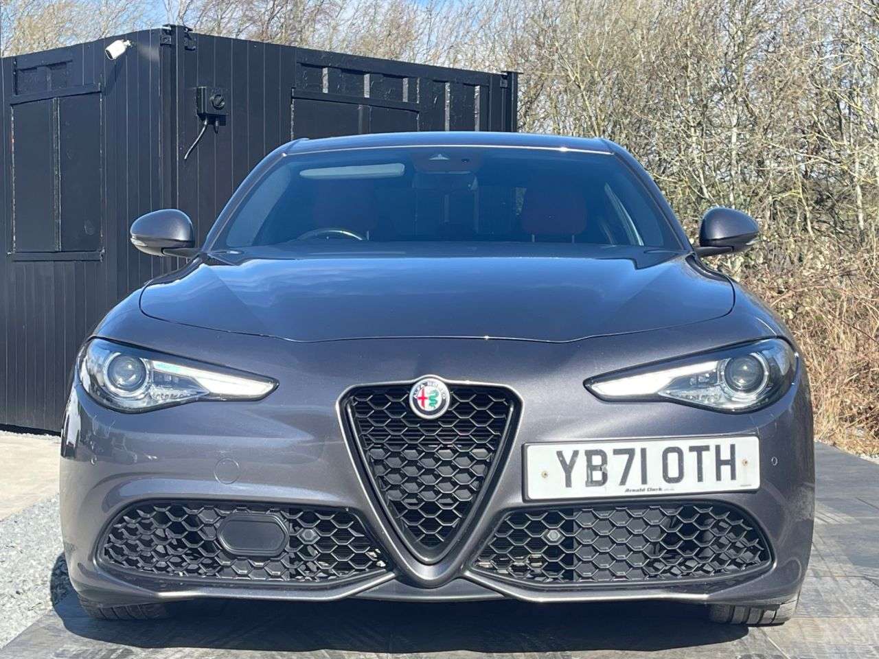 A 2022 ALFA ROMEO GIULIA 2.0T Veloce Saloon 4dr Petrol GPF Auto Euro 6 (s/s) (280 ps) PARKING ASSIST A 2022 ALFA ROMEO GIULIA 2.0T Veloce Saloon 4dr Petrol GPF Auto Euro 6 (s/s) (280 ps) PARKING ASSIST