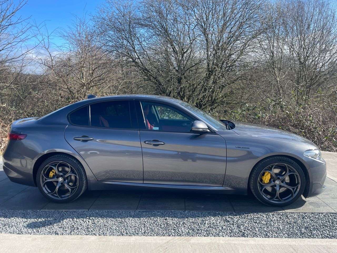 A 2022 ALFA ROMEO GIULIA 2.0T Veloce Saloon 4dr Petrol GPF Auto Euro 6 (s/s) (280 ps) PARKING ASSIST A 2022 ALFA ROMEO GIULIA 2.0T Veloce Saloon 4dr Petrol GPF Auto Euro 6 (s/s) (280 ps) PARKING ASSIST