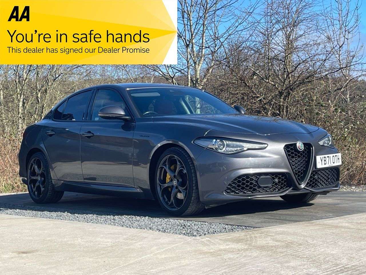 A 2022 ALFA ROMEO GIULIA 2.0T Veloce Saloon 4dr Petrol GPF Auto Euro 6 (s/s) (280 ps) PARKING ASSIST A 2022 ALFA ROMEO GIULIA 2.0T Veloce Saloon 4dr Petrol GPF Auto Euro 6 (s/s) (280 ps) PARKING ASSIST