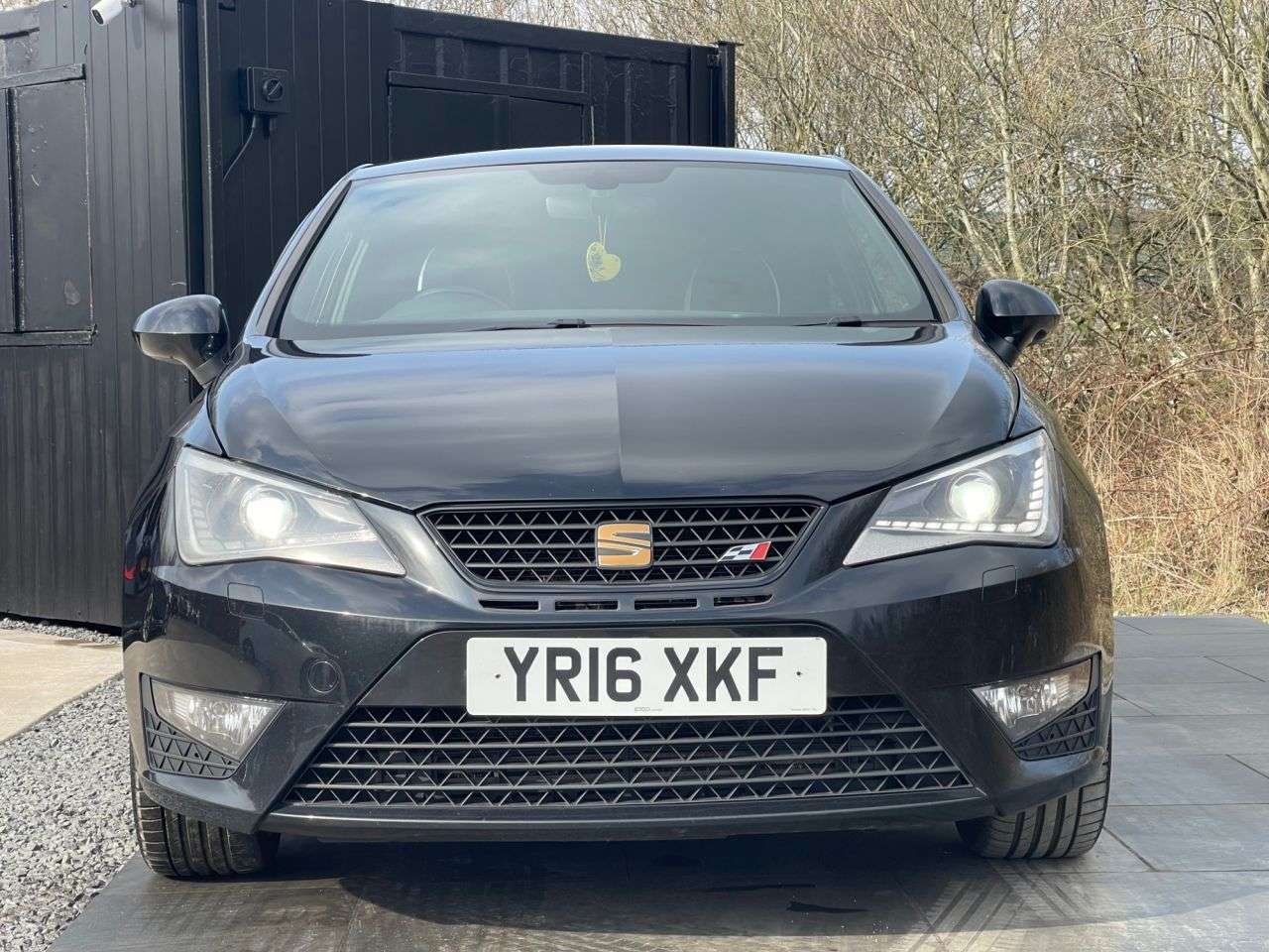 A 2016 SEAT IBIZA 1.8 TSI Cupra Black Sport Coupe 3dr Petrol Manual Euro 6 (s/s) (192 ps) BLU A 2016 SEAT IBIZA 1.8 TSI Cupra Black Sport Coupe 3dr Petrol Manual Euro 6 (s/s) (192 ps) BLU