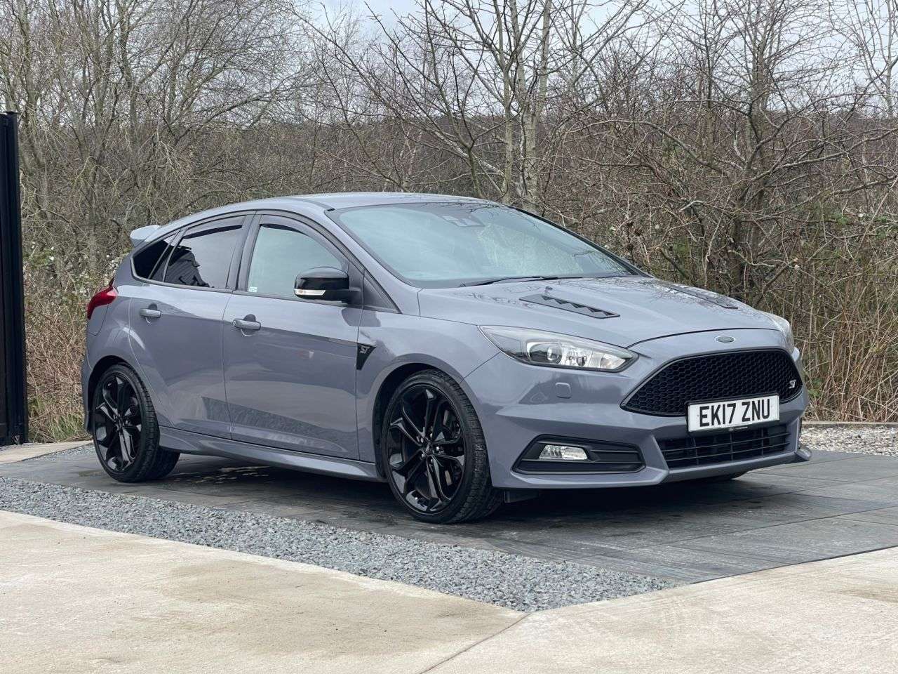A 2017 FORD FOCUS 2.0T EcoBoost ST-3 Hatchback 5dr Petrol Manual Euro 6 (s/s) (250 ps) BLIND A 2017 FORD FOCUS 2.0T EcoBoost ST-3 Hatchback 5dr Petrol Manual Euro 6 (s/s) (250 ps) BLIND