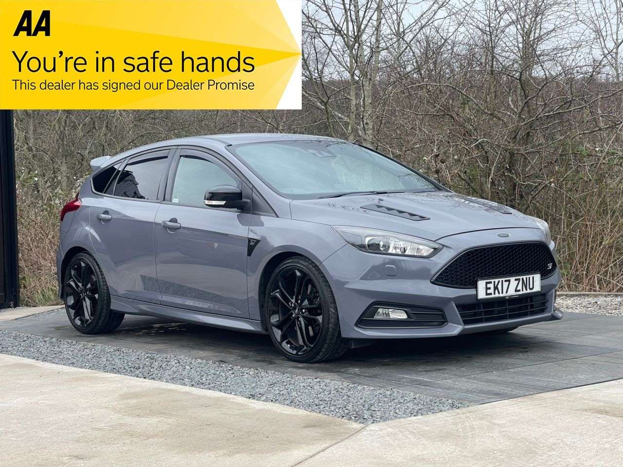 A 2017 FORD FOCUS 2.0T EcoBoost ST-3 Hatchback 5dr Petrol Manual Euro 6 (s/s) (250 ps) BLIND A 2017 FORD FOCUS 2.0T EcoBoost ST-3 Hatchback 5dr Petrol Manual Euro 6 (s/s) (250 ps) BLIND