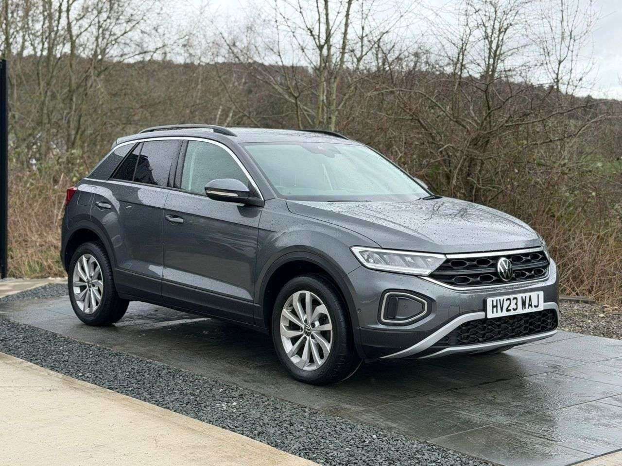 A 2023 VOLKSWAGEN T-ROC 1.5 TSI Life SUV 5dr Petrol DSG Euro 6 (s/s) (150 ps) BLUETOOTH AUDIO CRUIS A 2023 VOLKSWAGEN T-ROC 1.5 TSI Life SUV 5dr Petrol DSG Euro 6 (s/s) (150 ps) BLUETOOTH AUDIO CRUIS