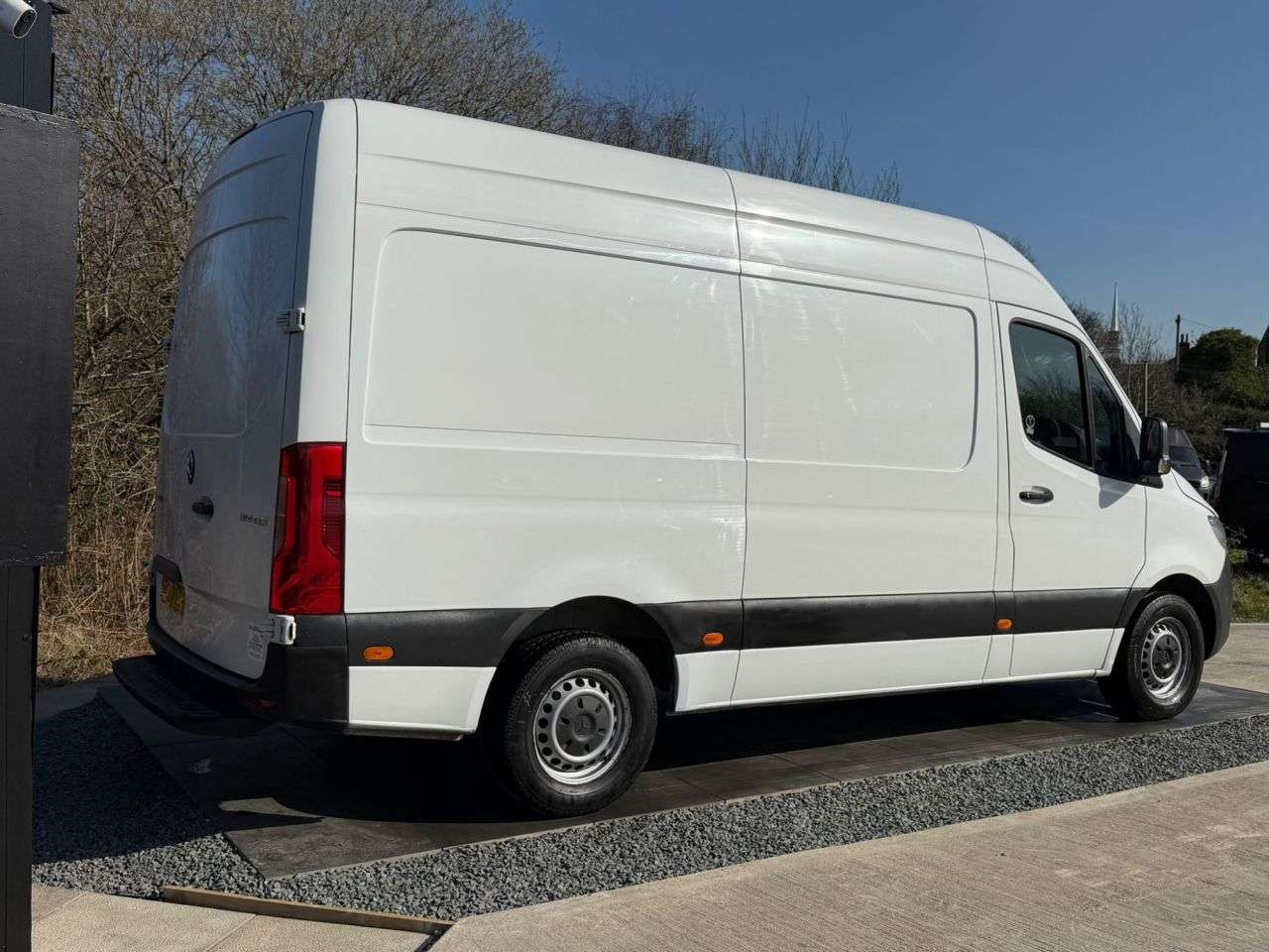 A 2018 MERCEDES-BENZ SPRINTER 2.1 314 CDI Panel Van 5dr Diesel Manual RWD L2 H2 Euro 6 (143 ps) WELL MAIN A 2018 MERCEDES-BENZ SPRINTER 2.1 314 CDI Panel Van 5dr Diesel Manual RWD L2 H2 Euro 6 (143 ps) WELL MAIN