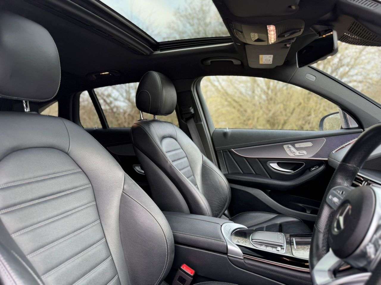 A 2021 MERCEDES-BENZ EQC EQC 400 80kWh AMG Line (Premium Plus) SUV 5dr Electric Auto 4MATIC (408 ps) A 2021 MERCEDES-BENZ EQC EQC 400 80kWh AMG Line (Premium Plus) SUV 5dr Electric Auto 4MATIC (408 ps)