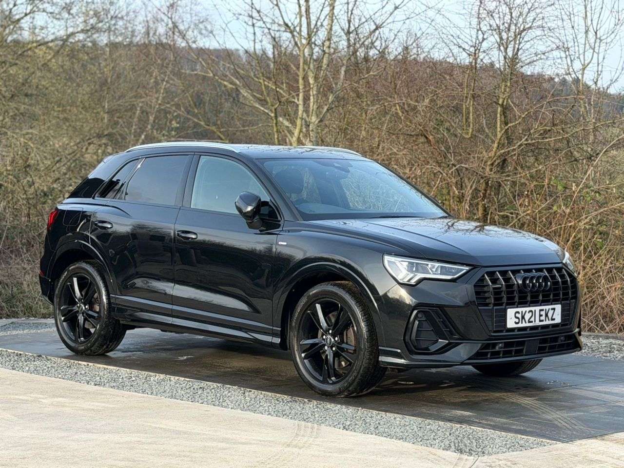 A 2021 AUDI Q3 2.0 TDI 40 S line SUV 5dr Diesel S Tronic quattro Euro 6 (s/s) (200 ps) FRO A 2021 AUDI Q3 2.0 TDI 40 S line SUV 5dr Diesel S Tronic quattro Euro 6 (s/s) (200 ps) FRO