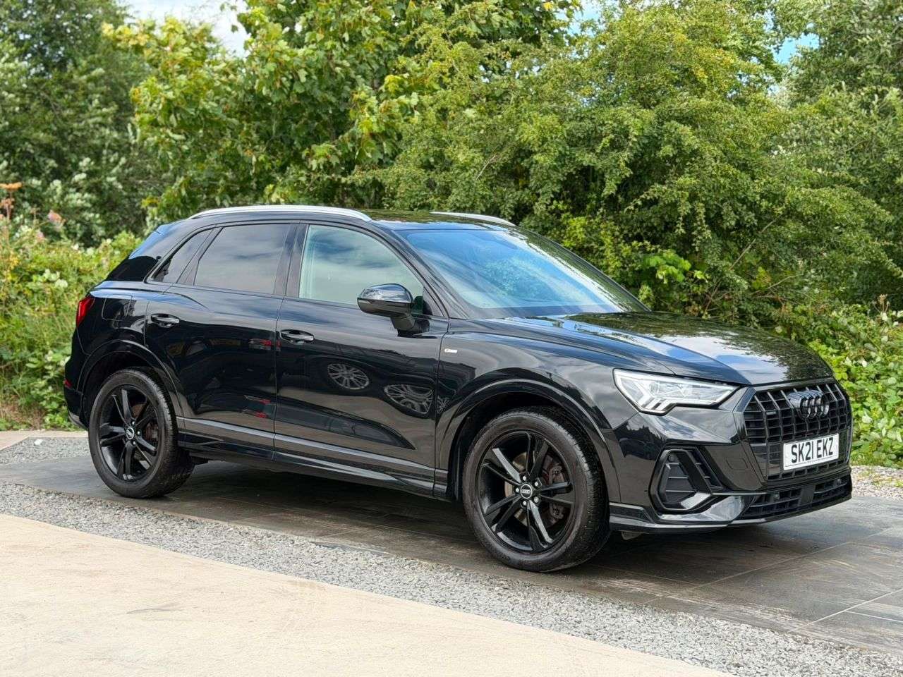A 2021 AUDI Q3 2.0 TDI 40 S line SUV 5dr Diesel S Tronic quattro Euro 6 (s/s) (200 ps) FRO A 2021 AUDI Q3 2.0 TDI 40 S line SUV 5dr Diesel S Tronic quattro Euro 6 (s/s) (200 ps) FRO