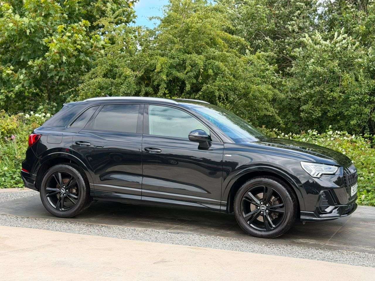 A 2021 AUDI Q3 2.0 TDI 40 S line SUV 5dr Diesel S Tronic quattro Euro 6 (s/s) (200 ps) FRO A 2021 AUDI Q3 2.0 TDI 40 S line SUV 5dr Diesel S Tronic quattro Euro 6 (s/s) (200 ps) FRO