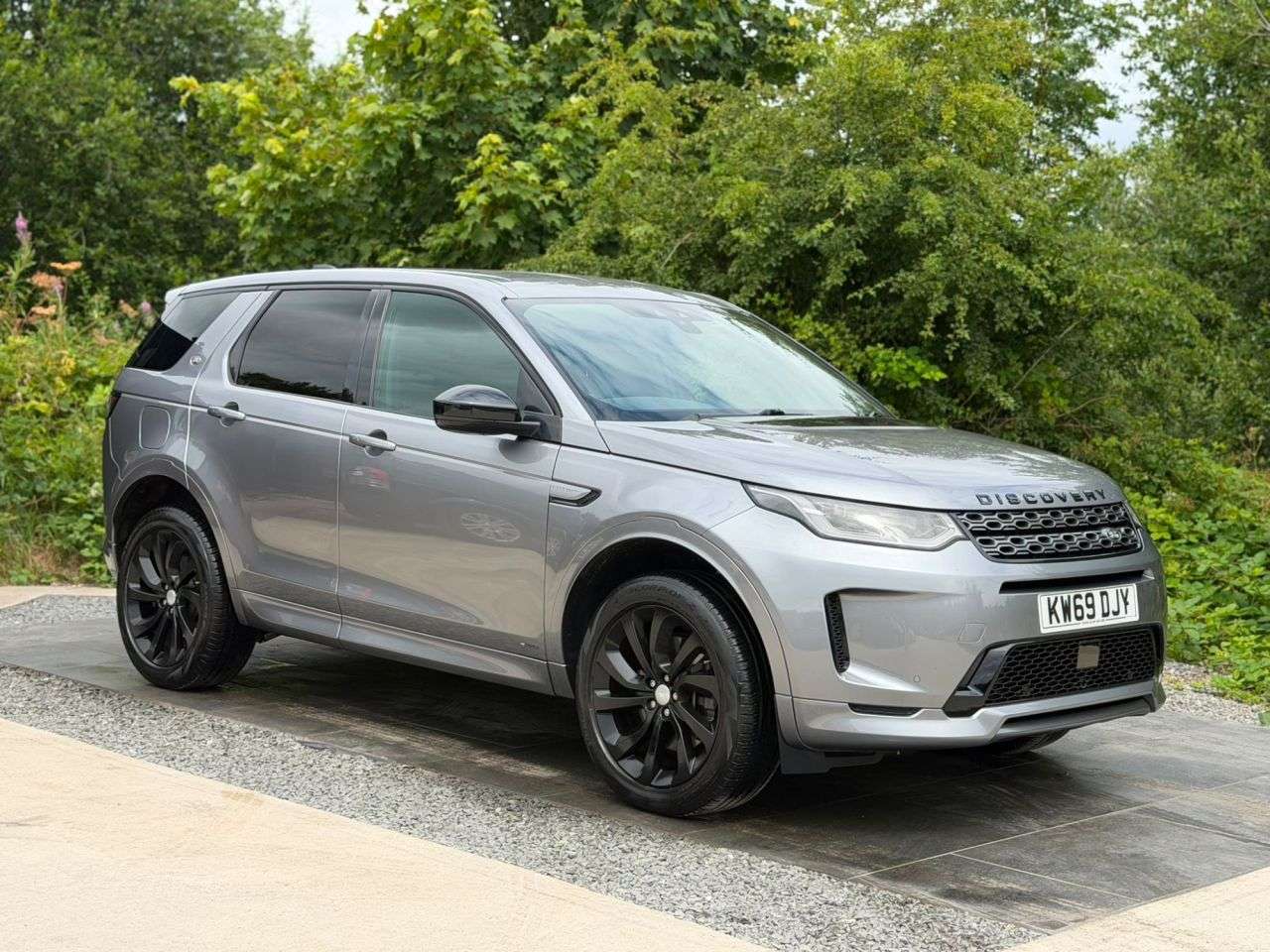 A 2019 LAND ROVER DISCOVERY SPORT 2.0 P250 MHEV R-Dynamic HSE SUV 5dr Petrol Auto 4WD Euro 6 (s/s) (250 ps) H A 2019 LAND ROVER DISCOVERY SPORT 2.0 P250 MHEV R-Dynamic HSE SUV 5dr Petrol Auto 4WD Euro 6 (s/s) (250 ps) H